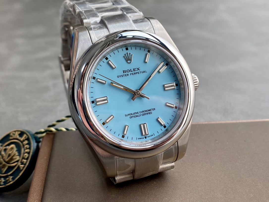 Rolex Oyster Perpetual m124300-0008